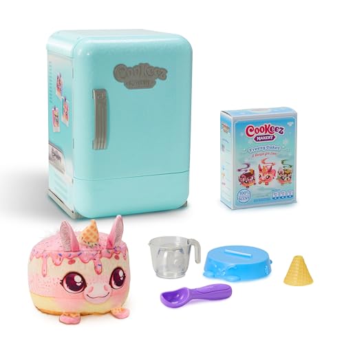 COOKEEZ MAKERY Freezy Cakez. Mix & Decorate Your Plush Best Friend! Place Your Cake Mix in The Freeze and Be Amazed When A Scented, Shivering, Interactive Plush Friend Comes Out. Styles May Vary